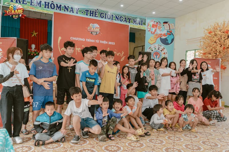 Chương trình giúp đỡ trẻ em tại trại trẻ mồ côi 3 Những mảnh đời của các em nhỏ tại trại trẻ mồ côi